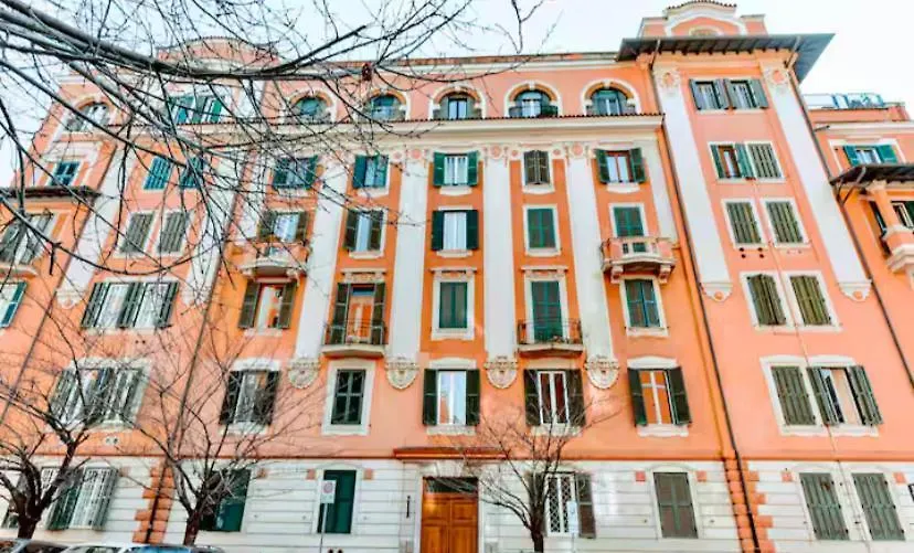 Ave Roma Suite