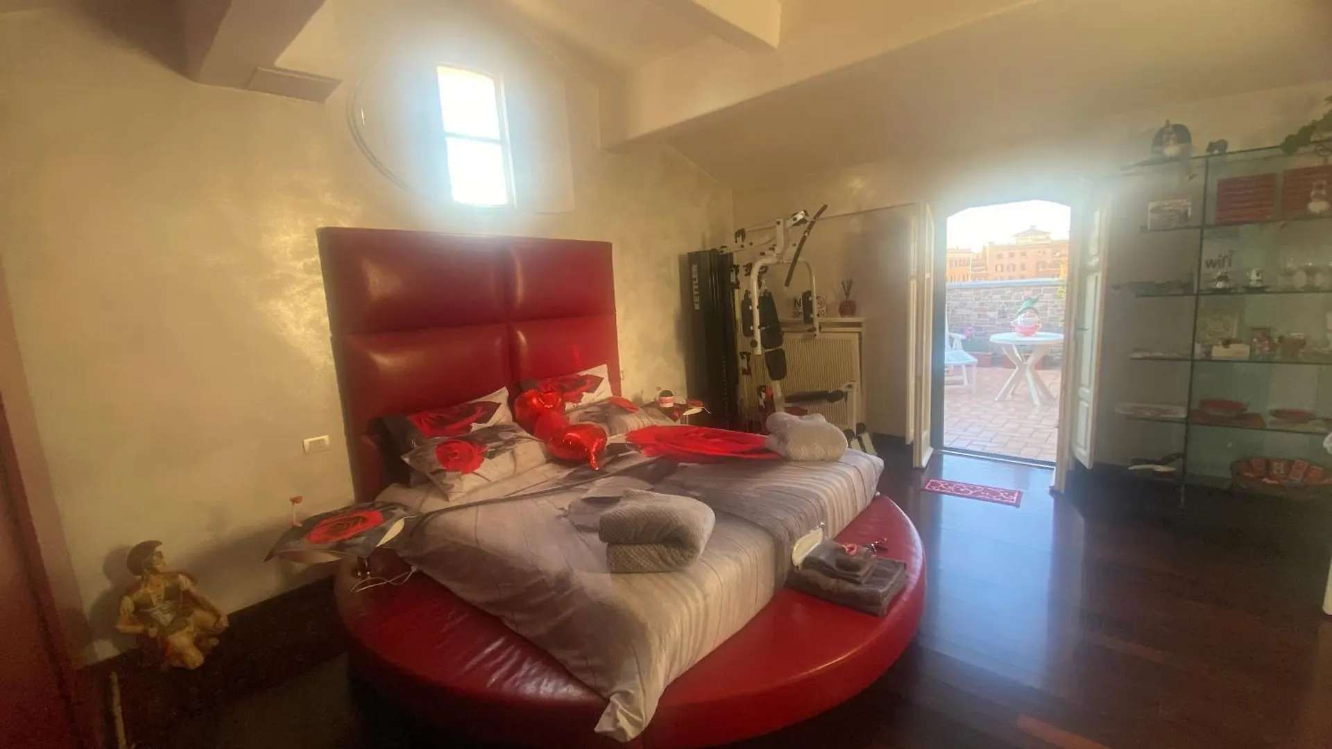 Ave Roma Suite